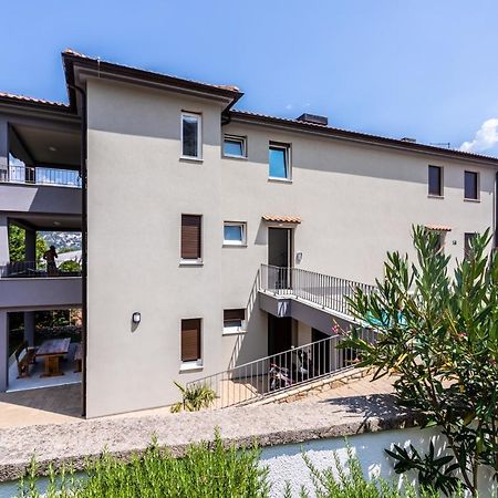 Apartments Vugrinec With Terrace Baška Buitenkant foto